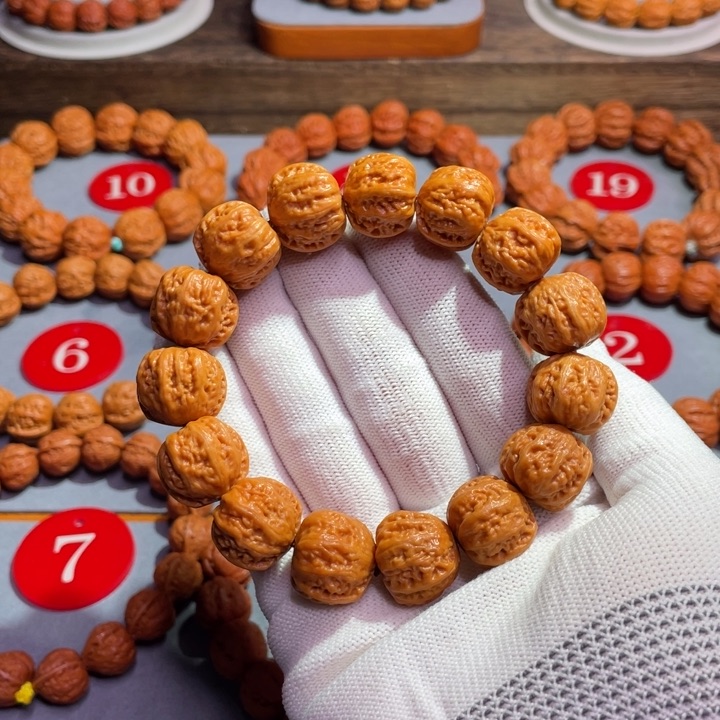 文玩核桃手串磨盘