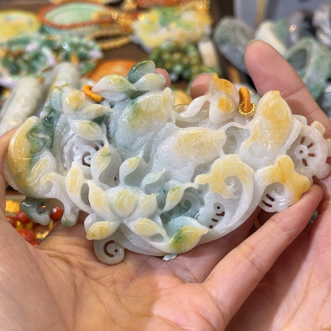 翡翠颈饰未镶嵌待编款