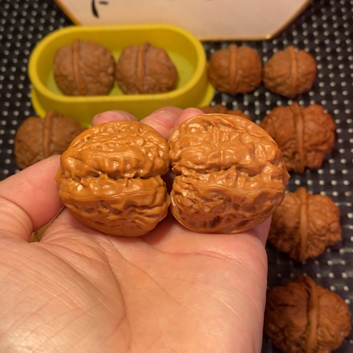 文玩核桃把件四深开八腿肌肉蛙