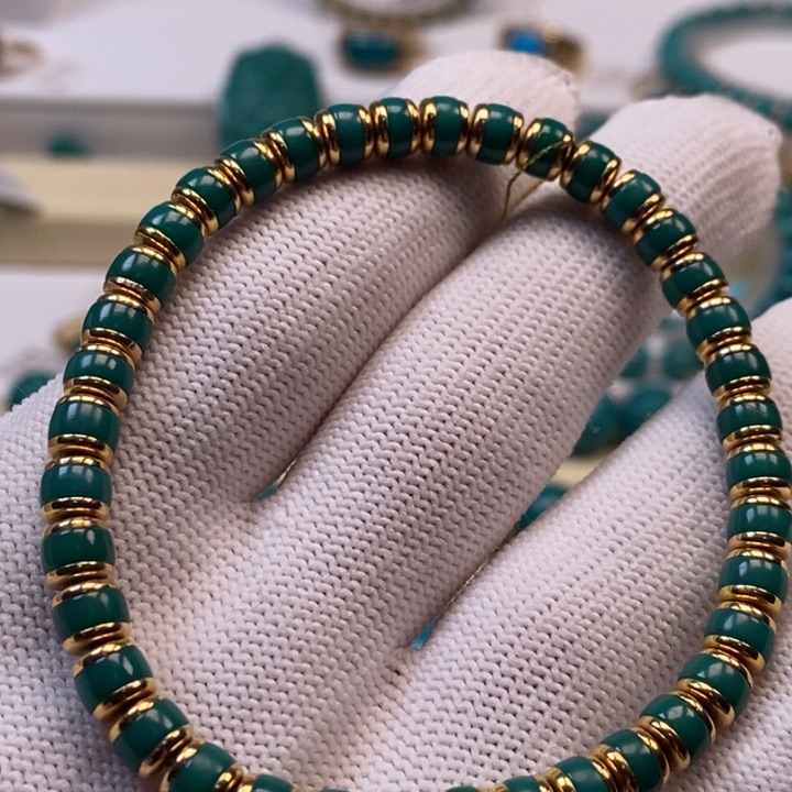 绿松石珠宝奇石18K金镶嵌Ａ２０７