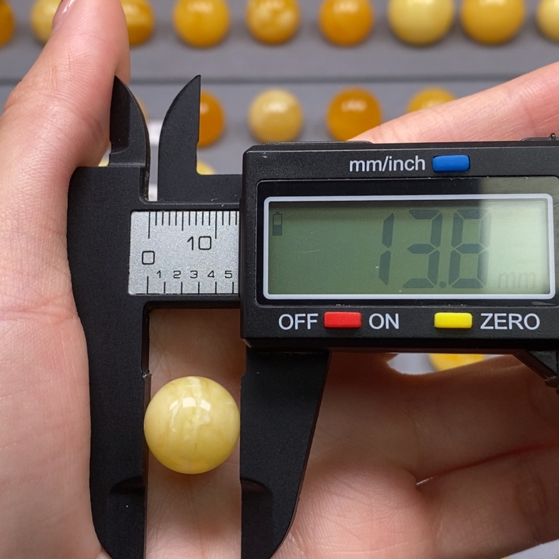 落***桑琥珀未镶嵌裸石纯天然