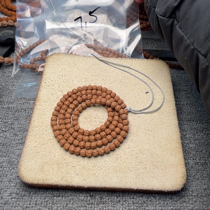 金刚菩提手串?****¹毕业佛手尺寸7.5