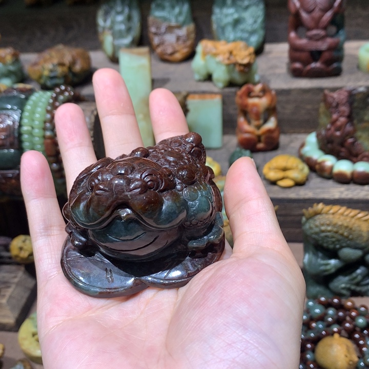 岫岩河磨玉（透闪石质玉）未镶嵌把件