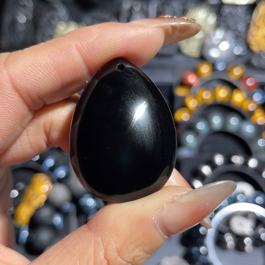 黑曜岩吊坠(赠链)未镶嵌珊***）