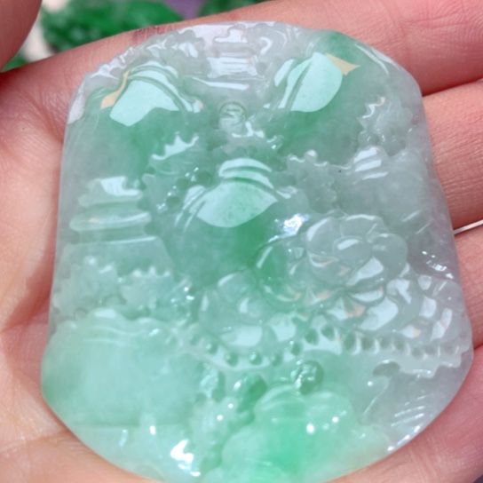 翡翠吊坠(不含链)未镶嵌