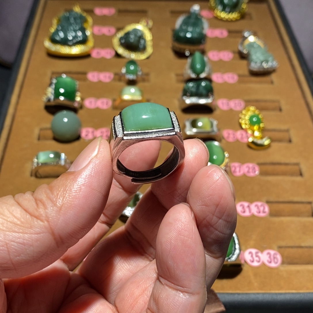 和田玉未镶嵌戒指