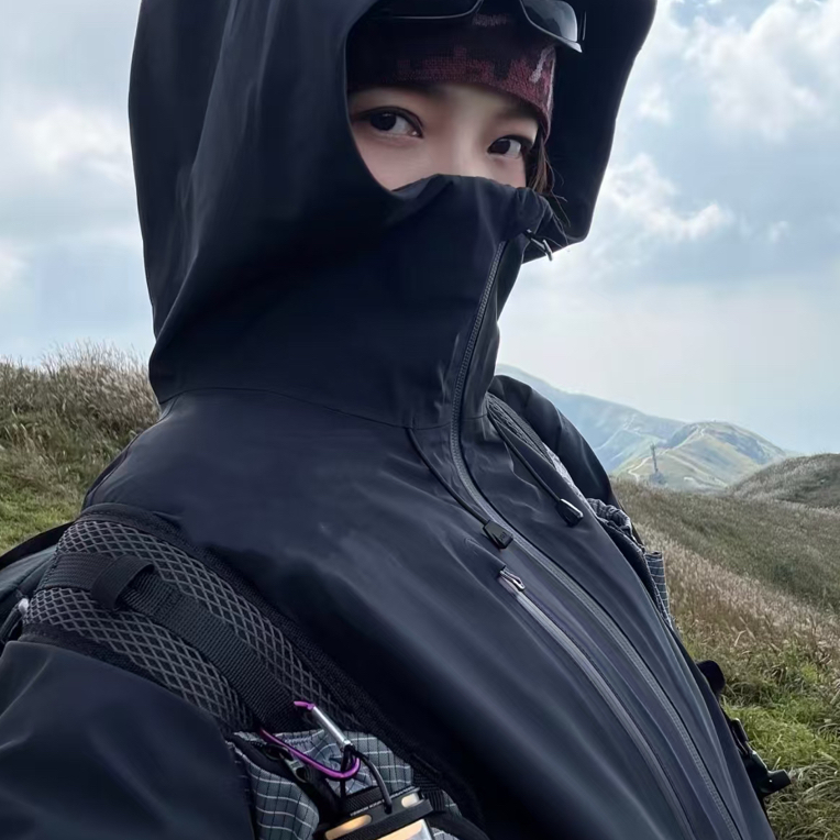 （小宝5288）秋冬户外连帽防水透气冲锋衣外套适合男女穿着