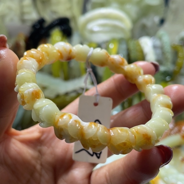 岫玉未镶嵌手镯54.55