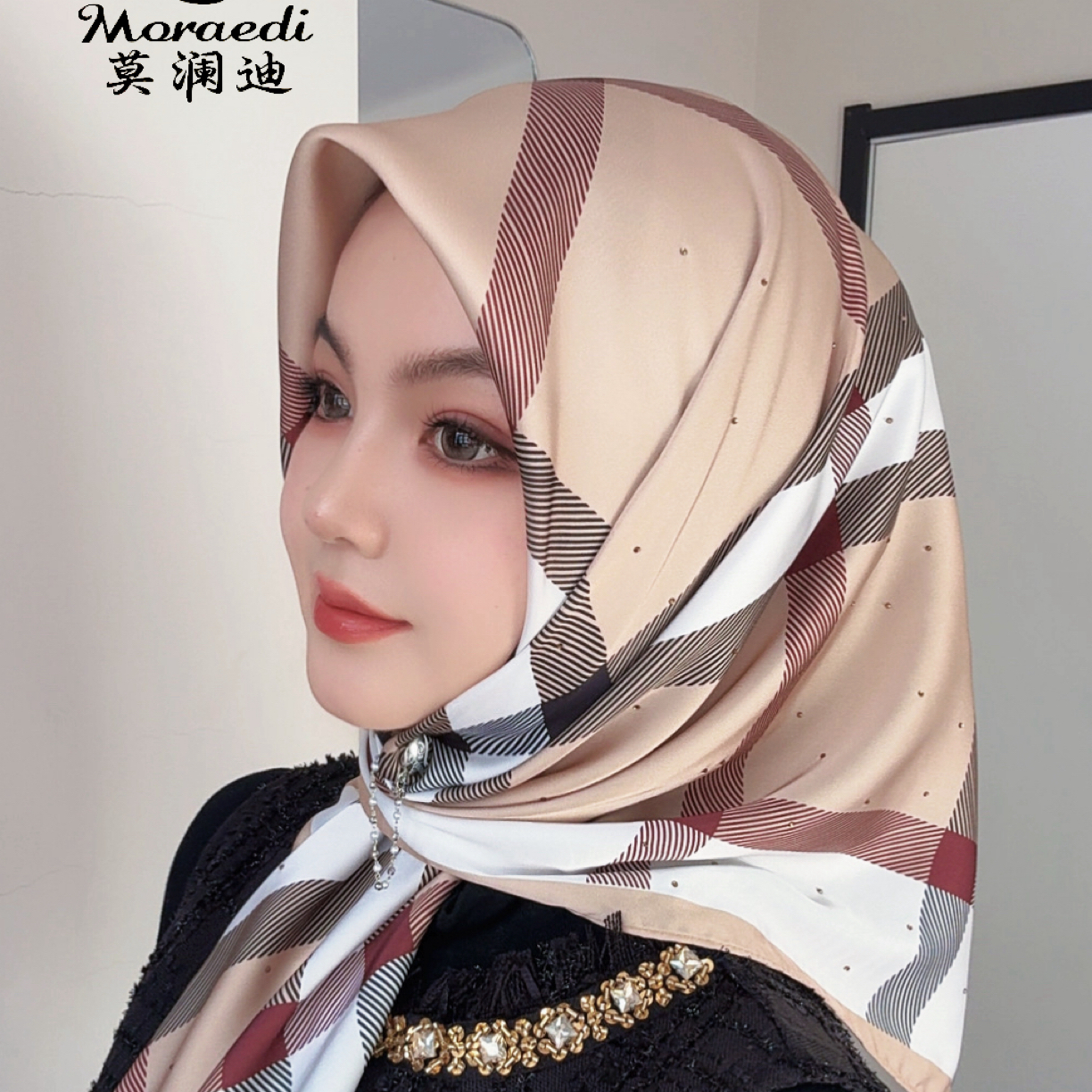 新款真丝缎90方巾