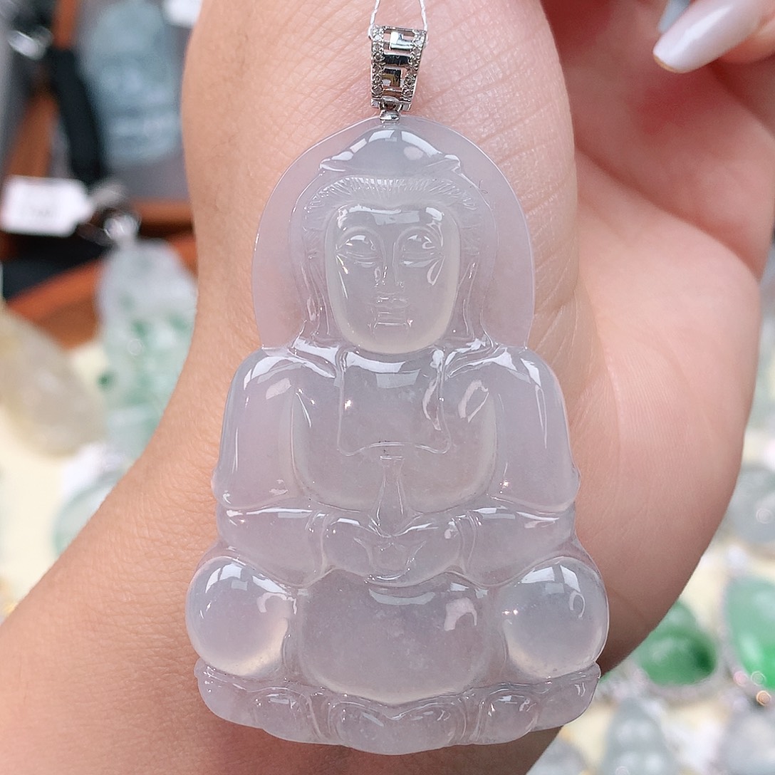 颈饰18K金镶嵌翡翠观音