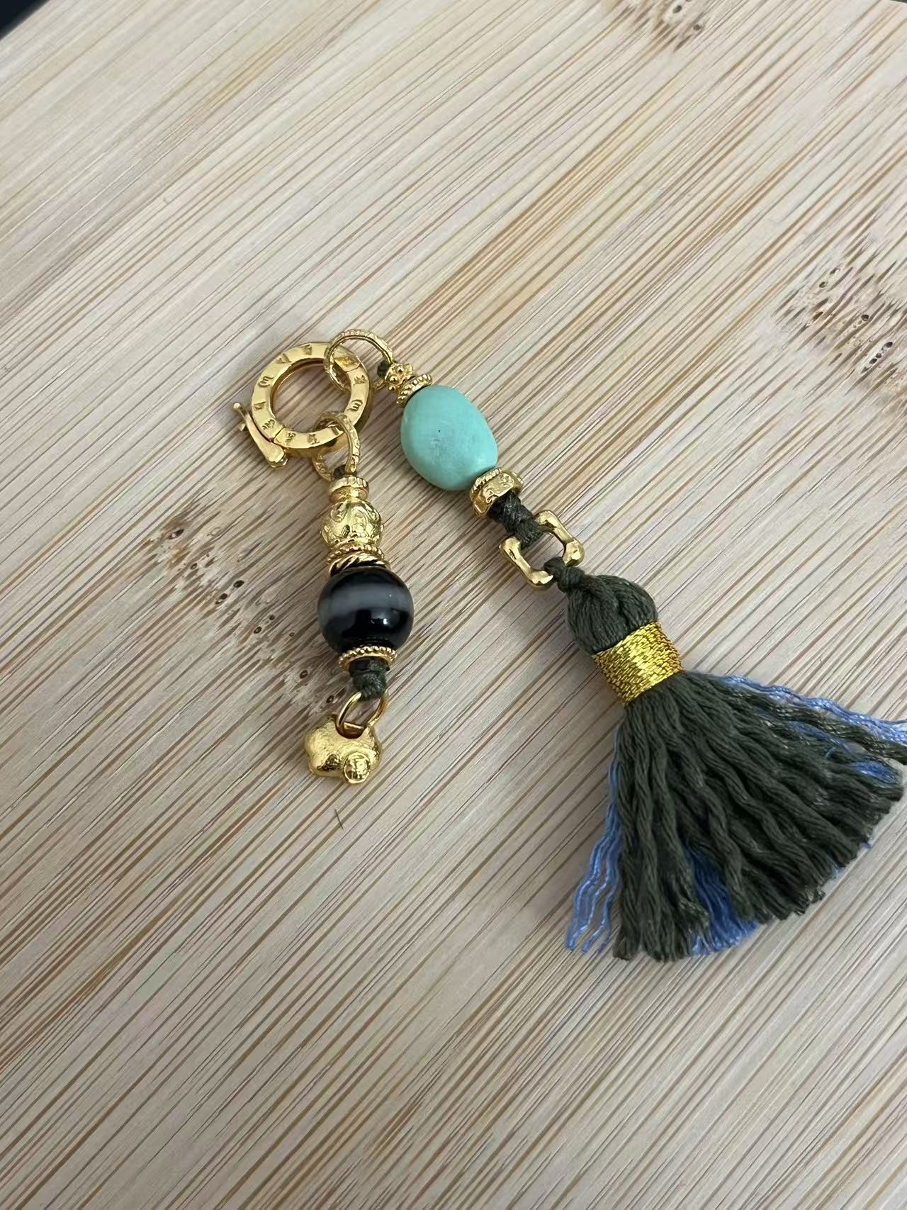湖北天然绿松石吊坠