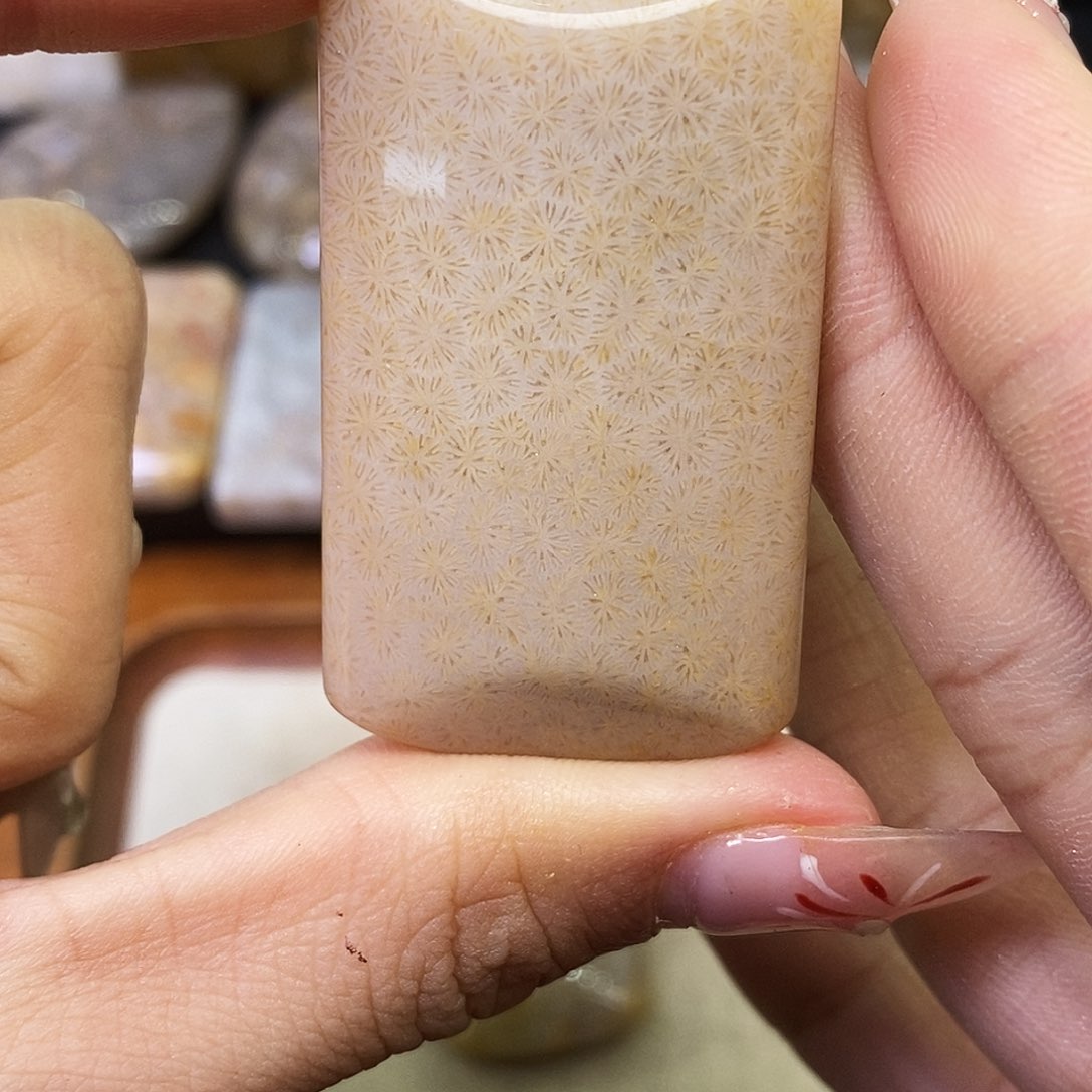 硅化玉颈饰合金神**大