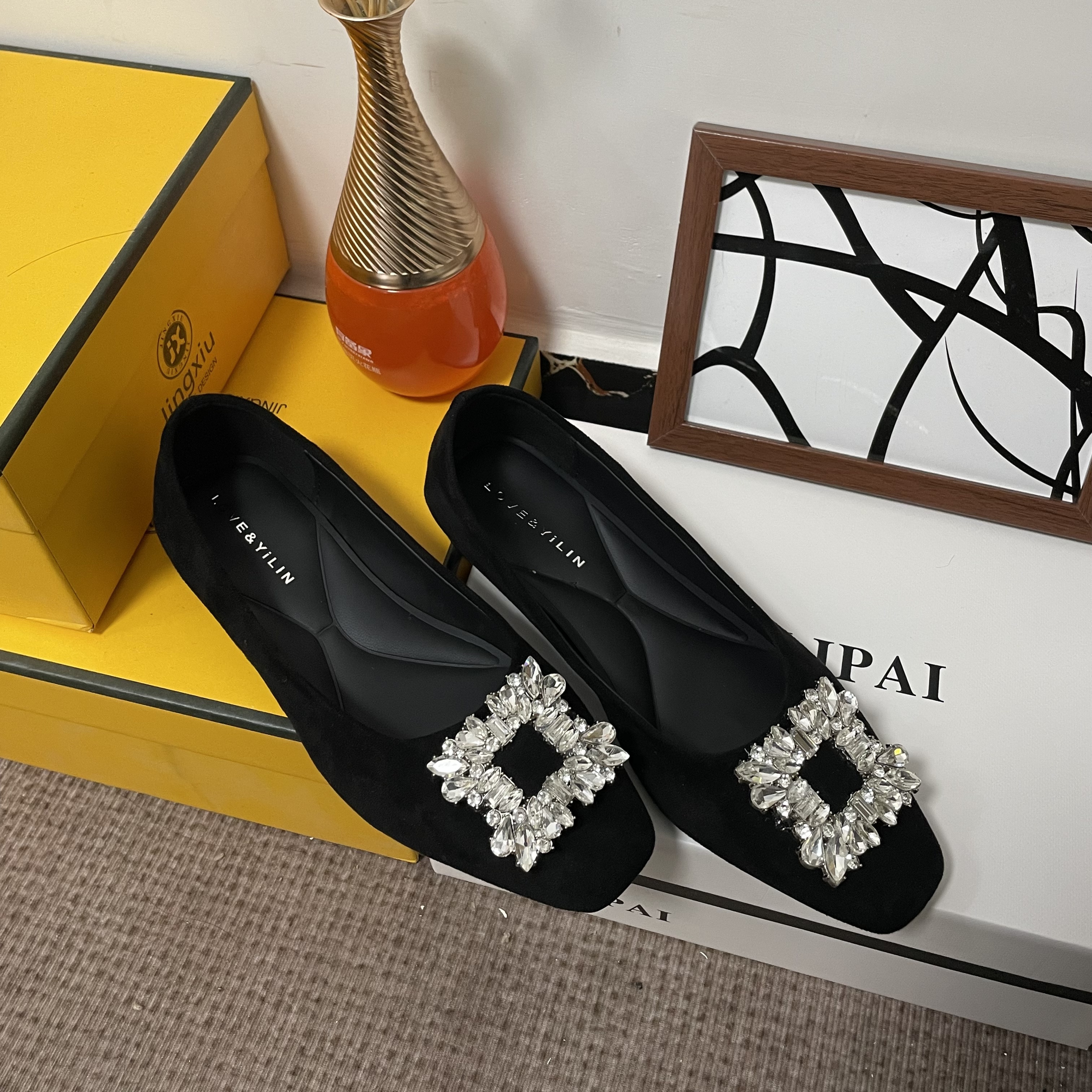 法式高级感单鞋女2025秋季新款气质水钻高跟鞋粗跟方头通勤晚鞋