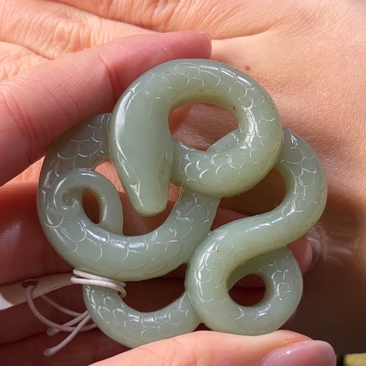 和田玉挂件未镶嵌云*间