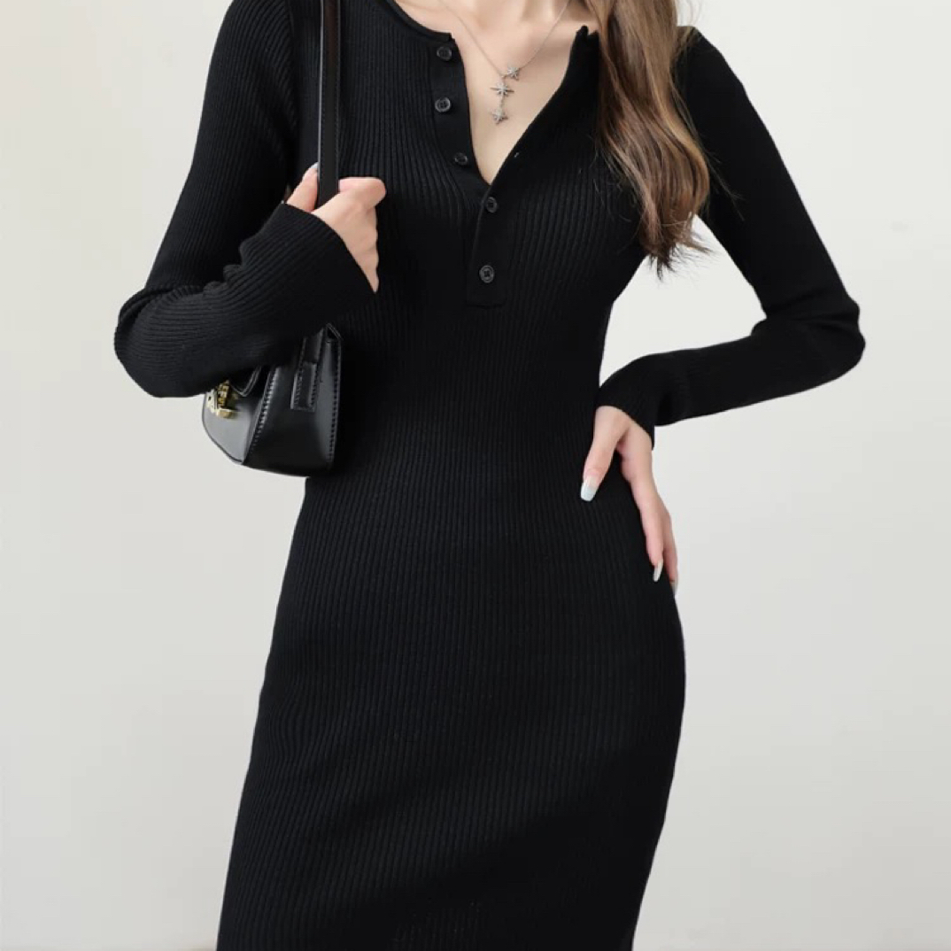 越野兔 黑色v领带扣收腰显瘦长袖针织打底连衣裙/衣长80