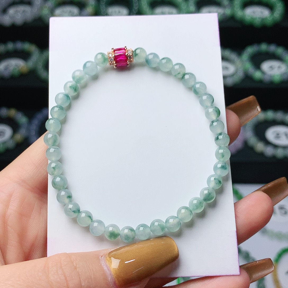 翡翠手链未镶嵌翡翠