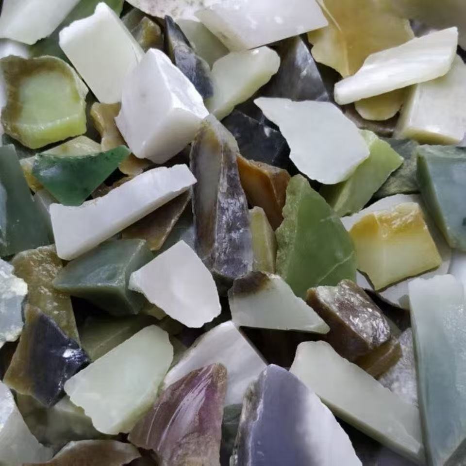 和田玉边角料500克随机发货可用于鱼缸石造景练手