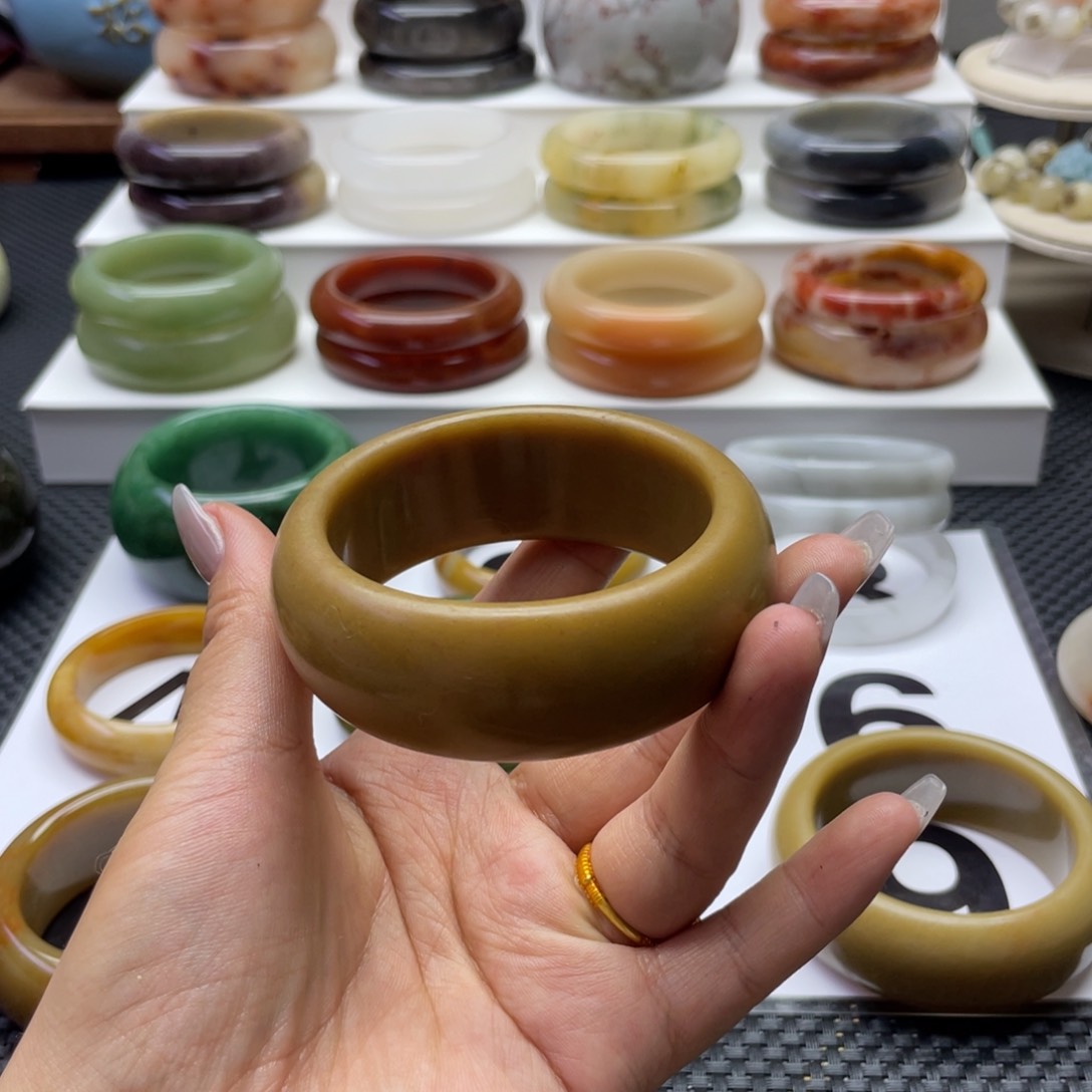 石英质玉手镯未镶嵌用****9