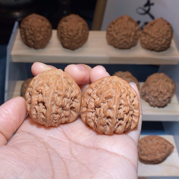 吊坠文玩核桃三角白