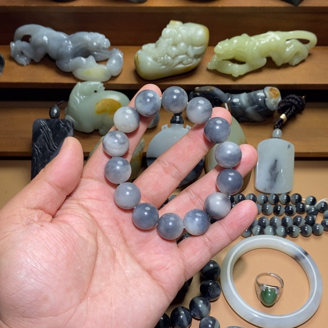 未镶嵌和田玉把件