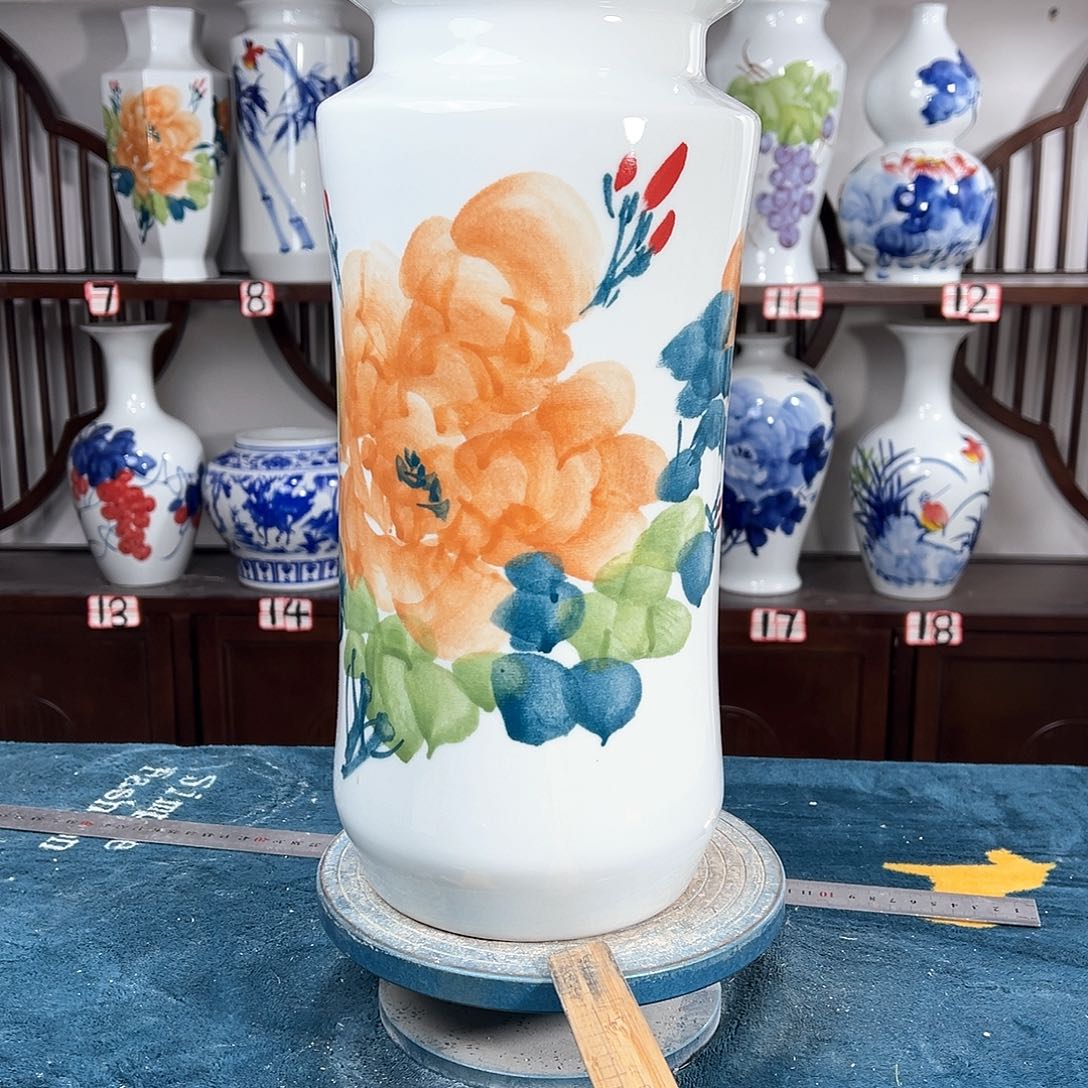 摆件景德镇陶瓷书黄牡