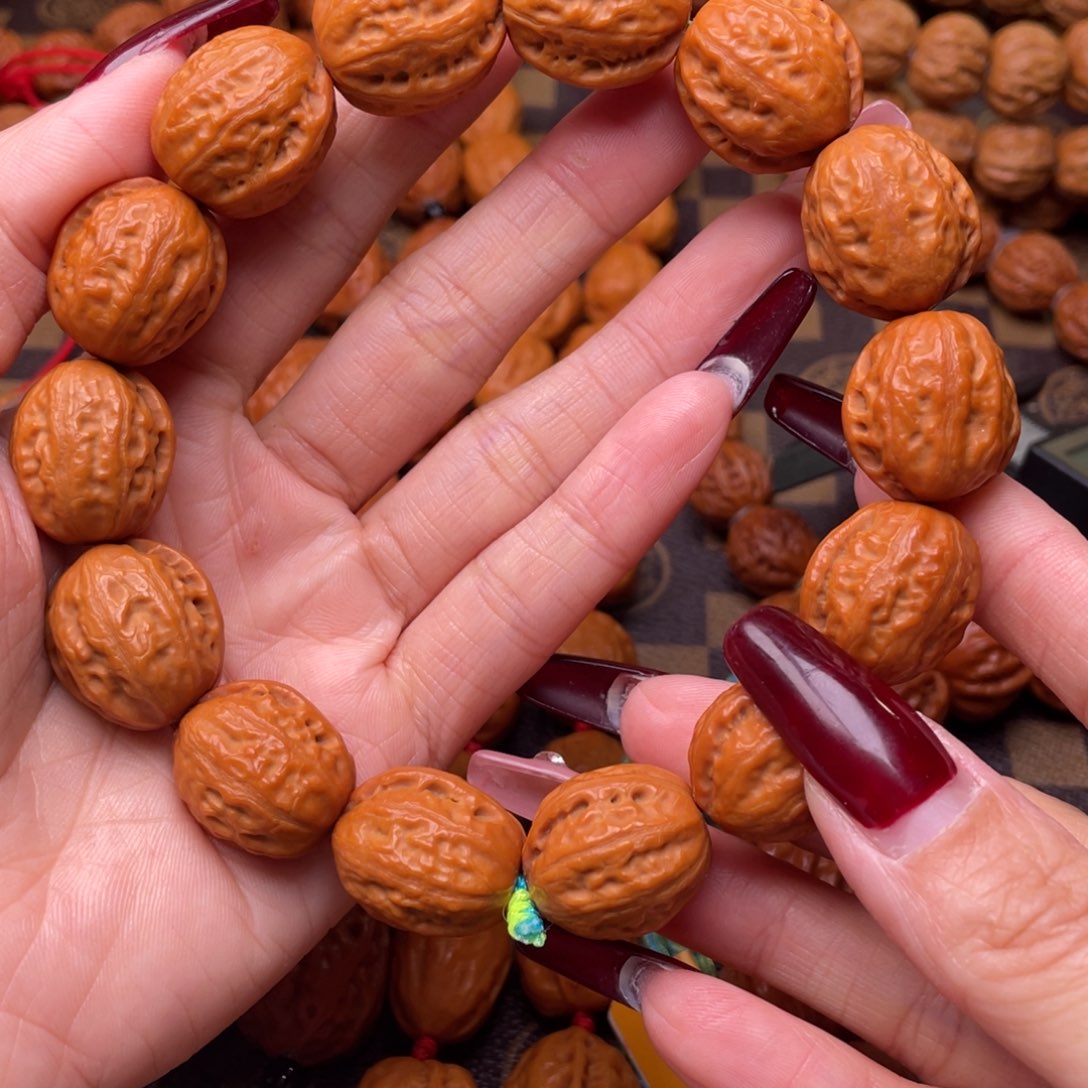 文玩核桃手串八棱