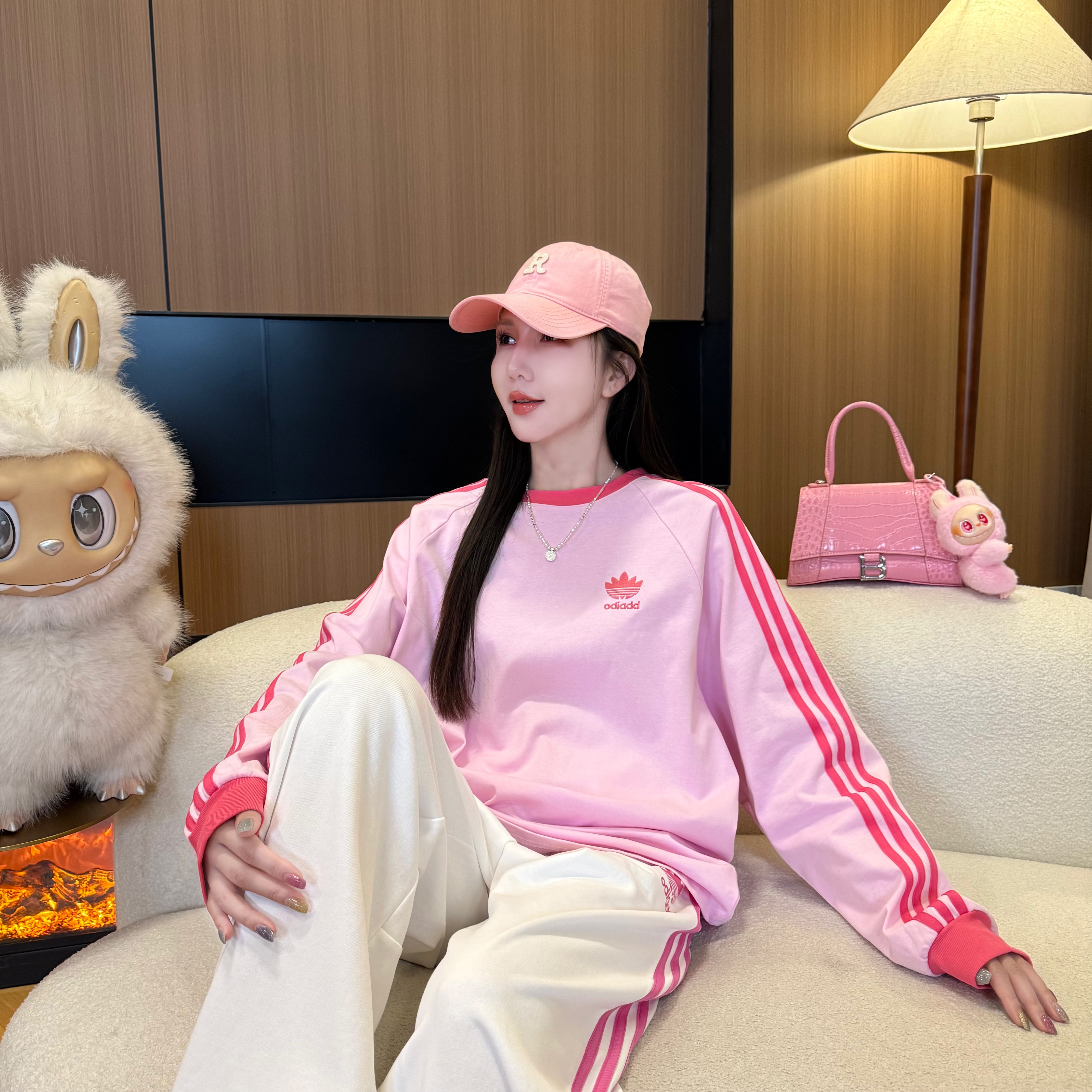 【柔砂轻语】秋季新款时尚运动轻奢情侣宽松休闲显瘦圆领长袖10-1
