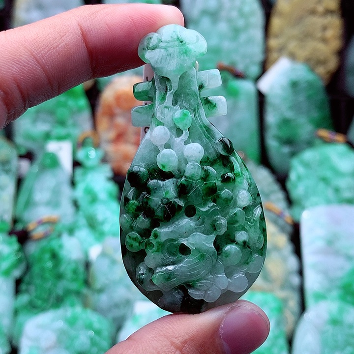 翡翠吊坠(不含链)未镶嵌