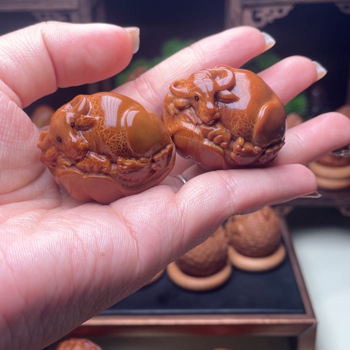 吊坠橄榄核荷叶牛手球3.4