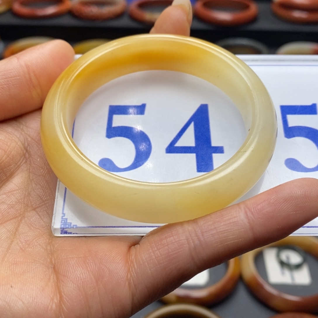 石英质玉（黄龙玉）手镯未镶嵌