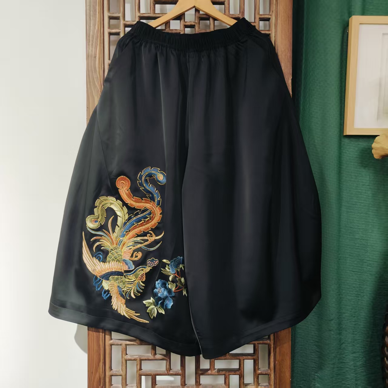 蓝（ LK040-121）凤徕兮定制黑色光板底彩凤全松紧加衬花苞裤