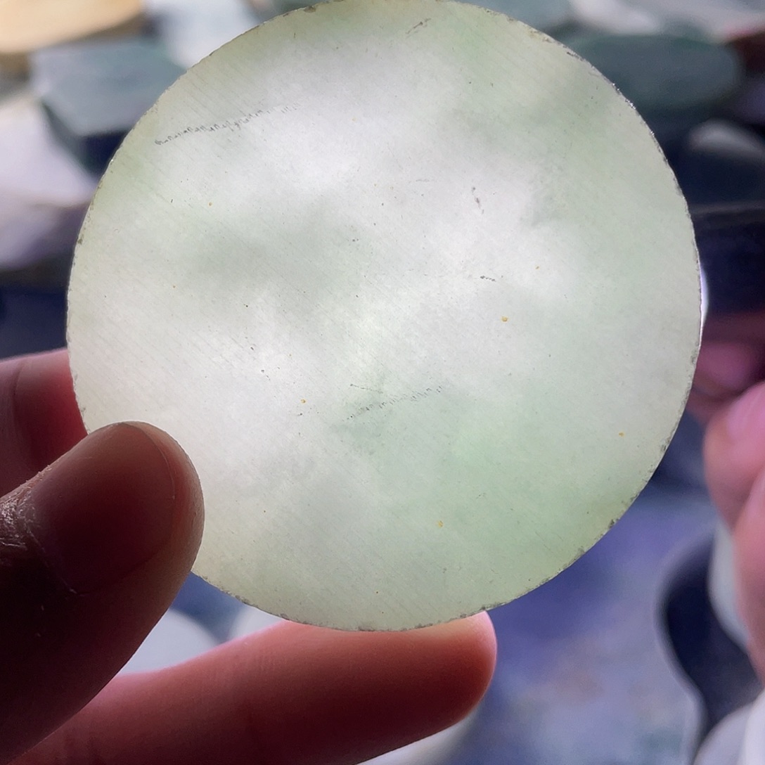 翡翠颈饰未镶嵌毛料80