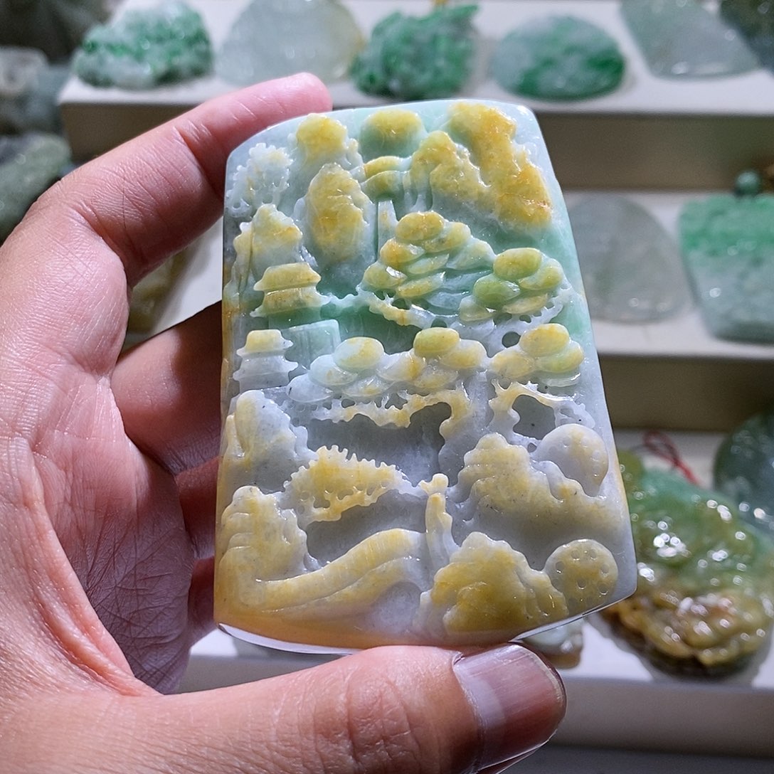 【闪购商品】翡翠颈饰未镶嵌山水