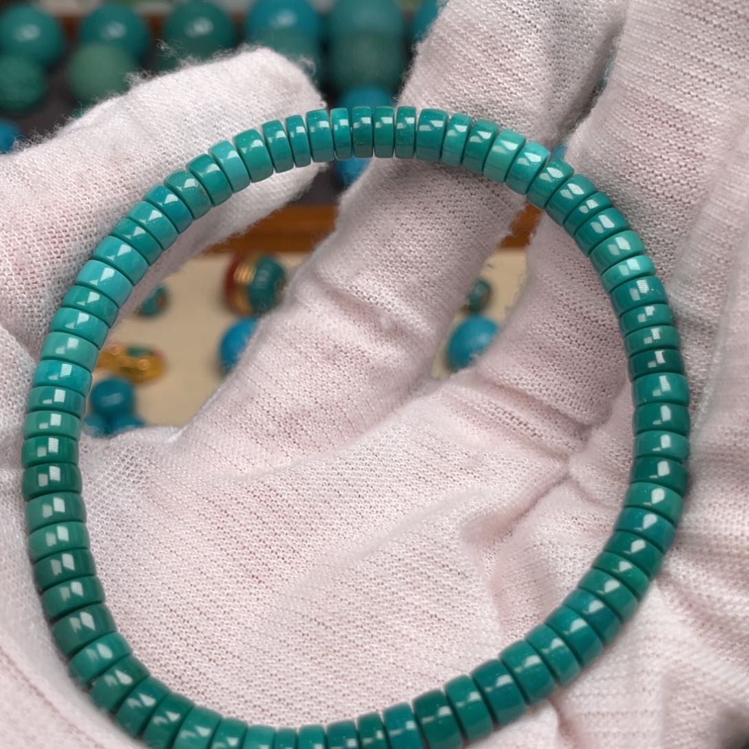 绿松石配饰未镶嵌