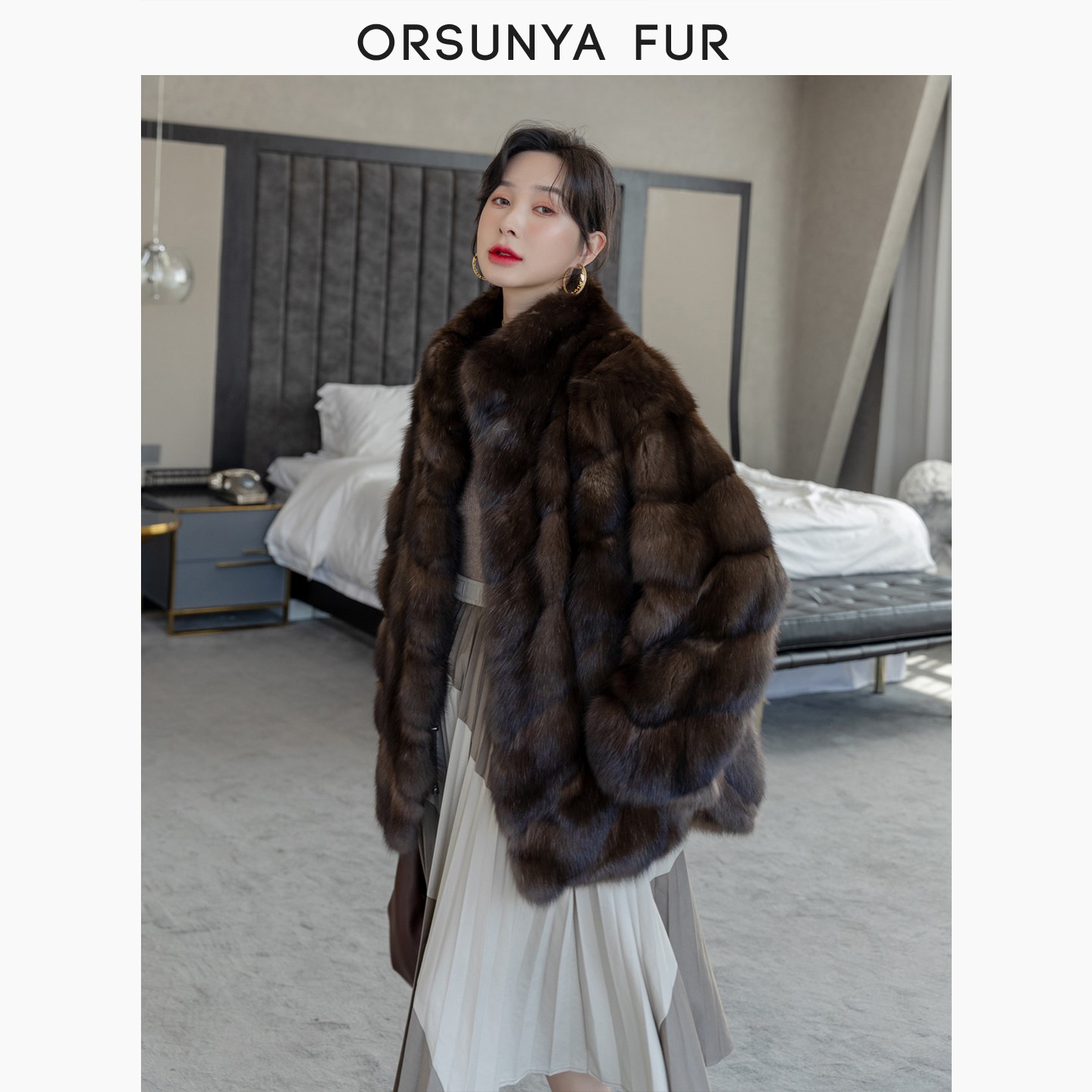 欧裳雅2025进口俄罗斯貂皮草女立领外套黑金原色中长款2508