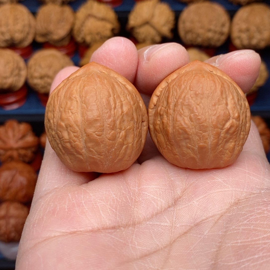 把件文玩核桃手捻寿桃