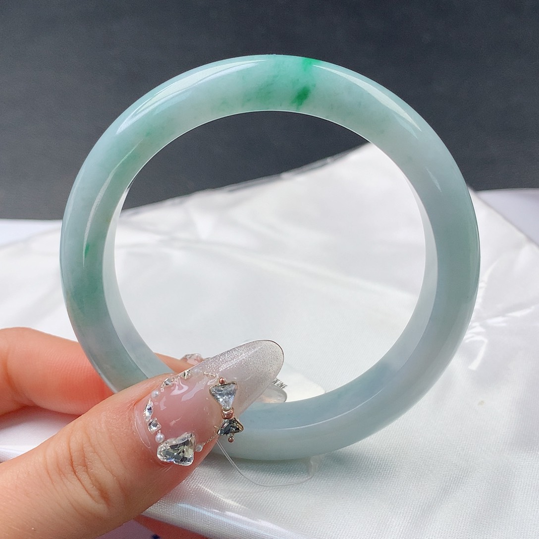 翡翠手镯未镶嵌106正56,6