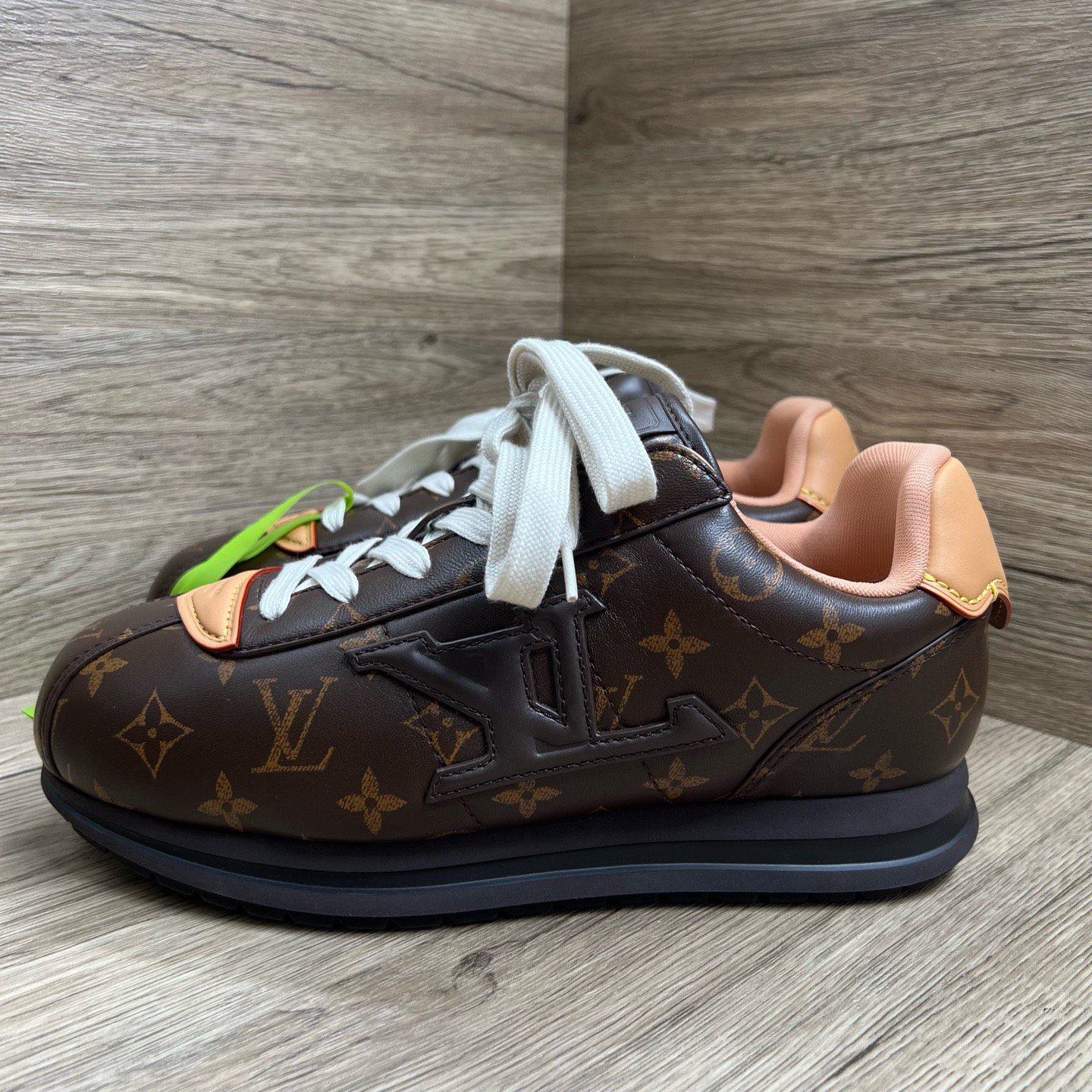 未使用 LouisVuitton/路易威登 Buttersoft 棕满印运动鞋 41.5码