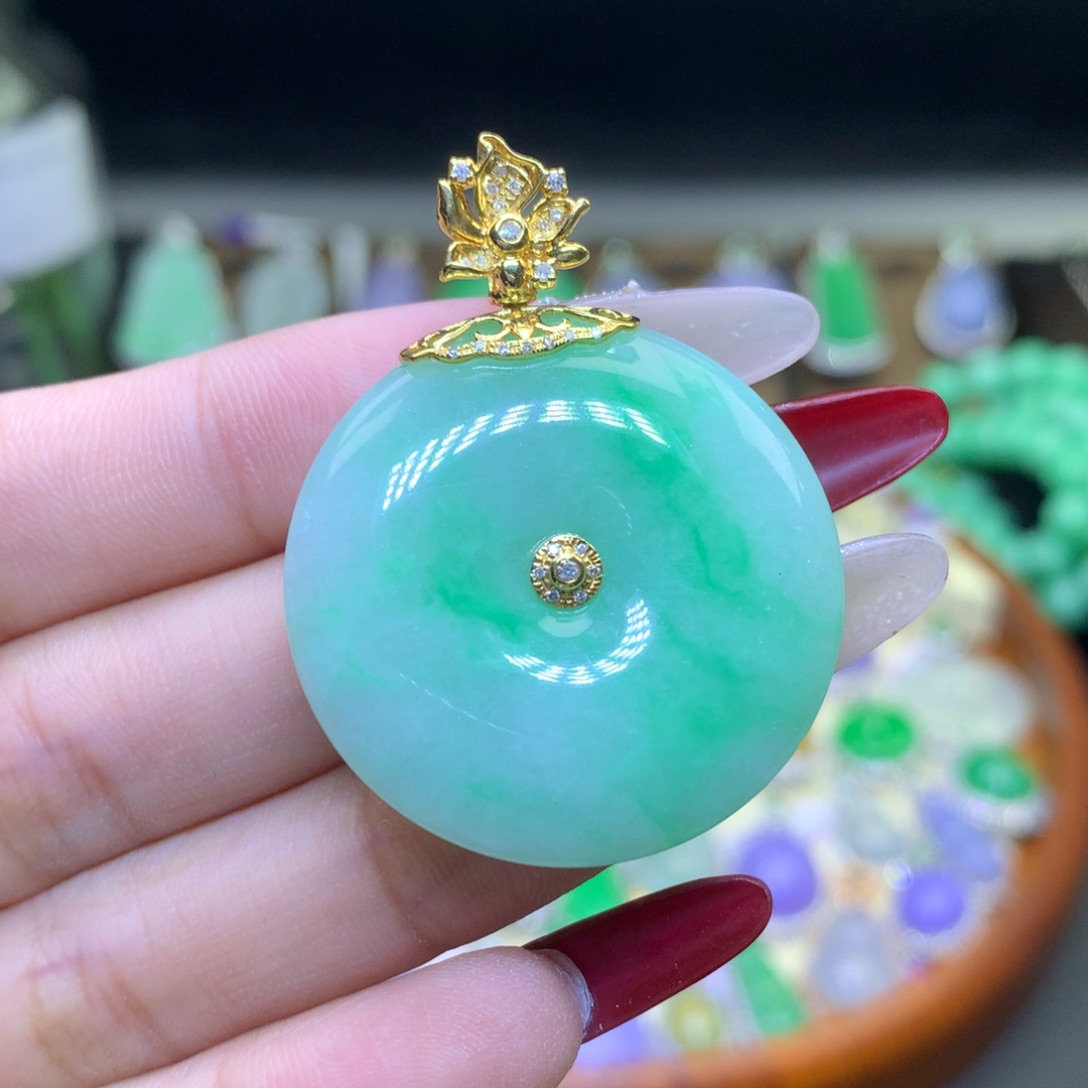 翡翠颈饰18K金镶嵌天然