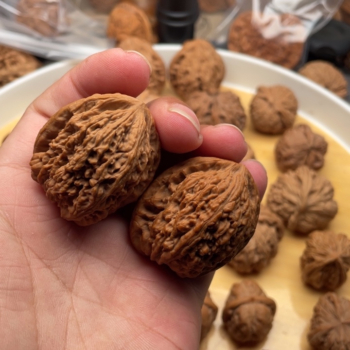 文玩核桃把件F****n文玩核桃手把件