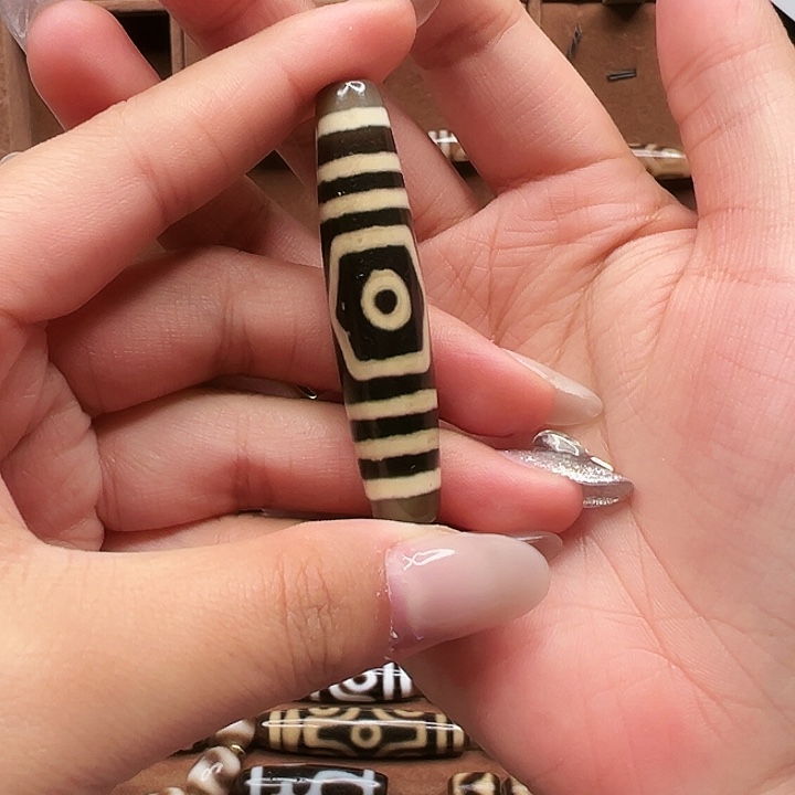 玛瑙/玉髓颈饰未镶嵌静**开