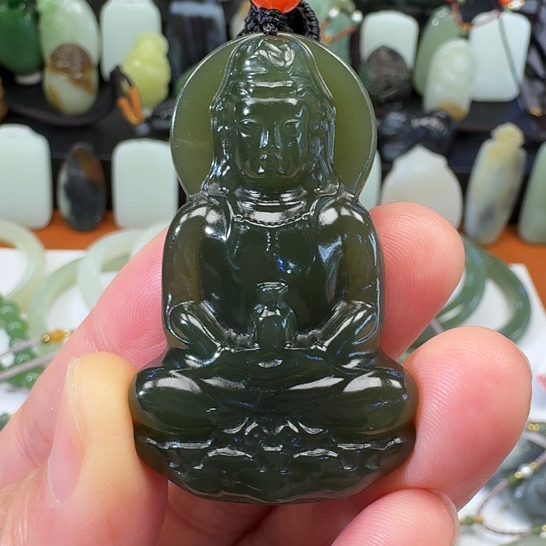 和田玉颈饰未镶嵌