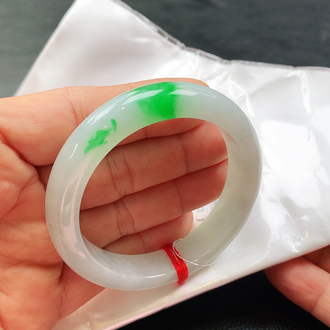 未镶嵌手镯翡翠天然翡翠手镯