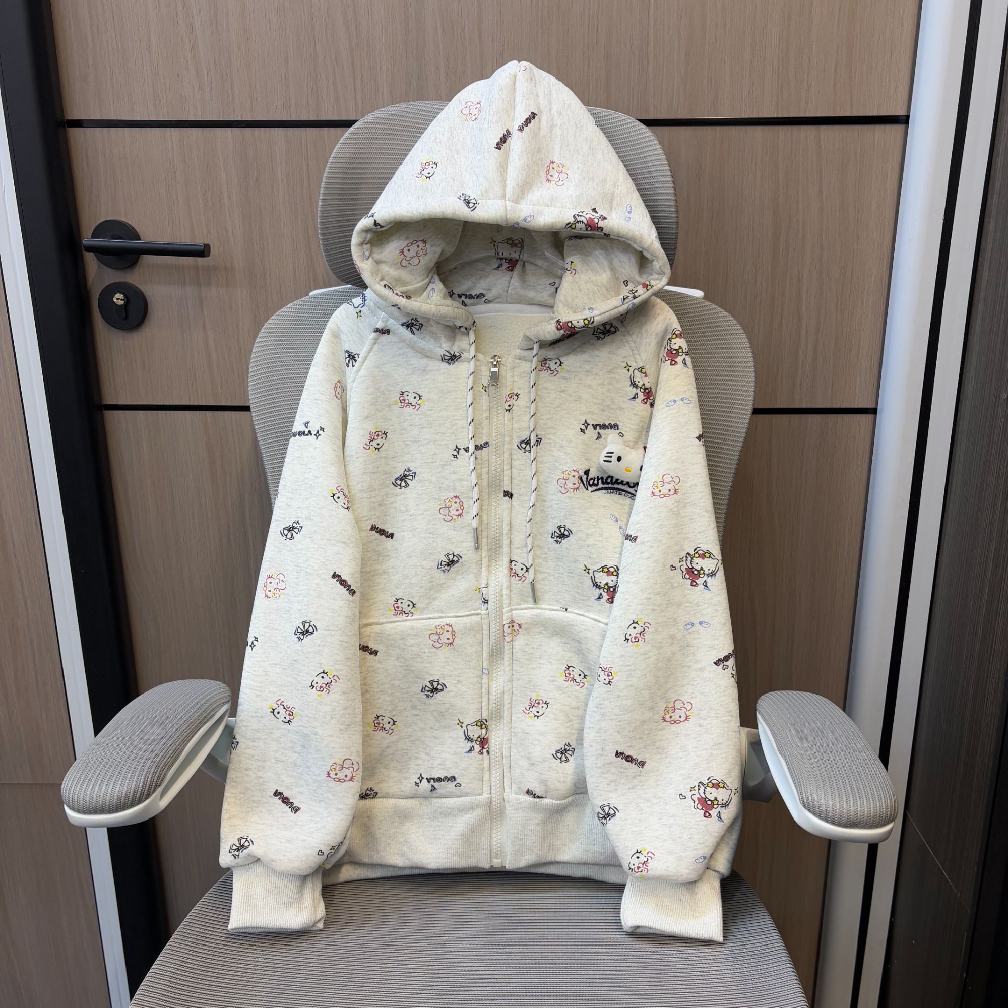 冬款韩范凯蒂满印加绒女童连帽外套 F280  280 H