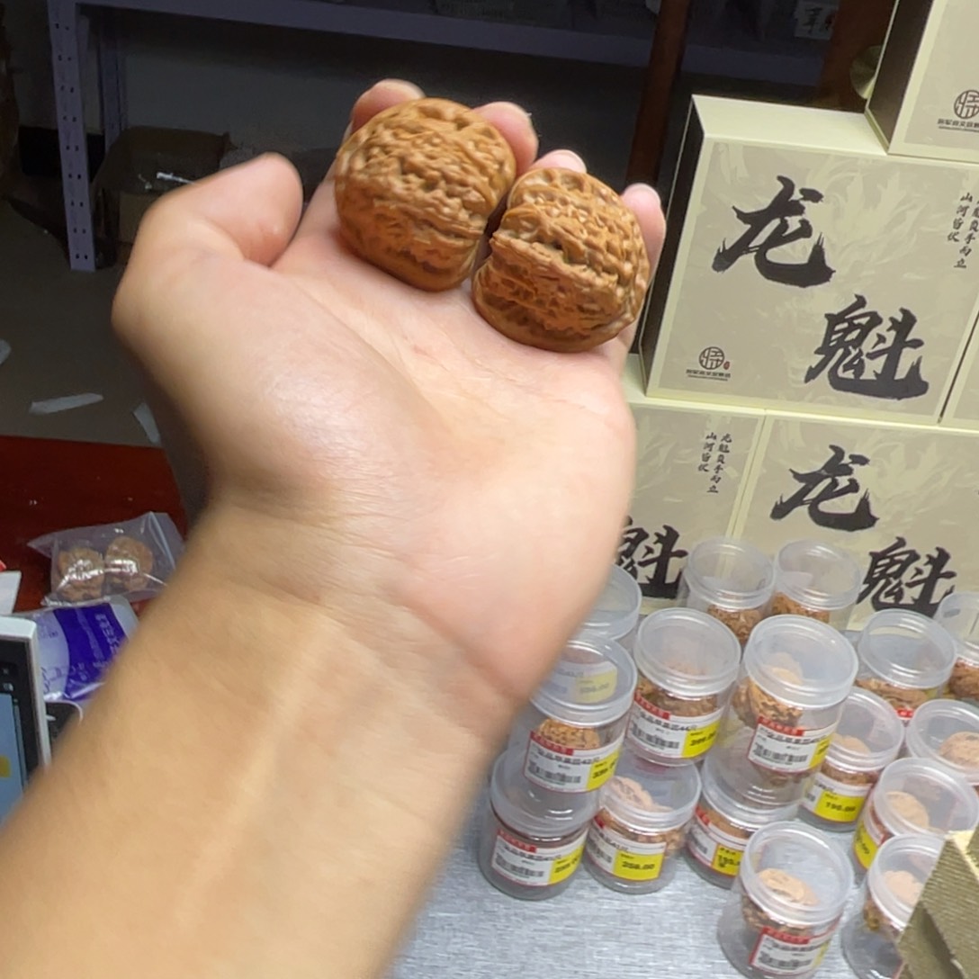 文玩核桃把件白狮子45