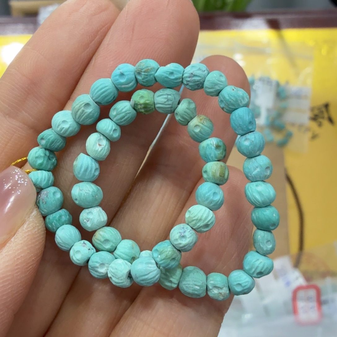 绿松石未镶嵌珠宝奇石