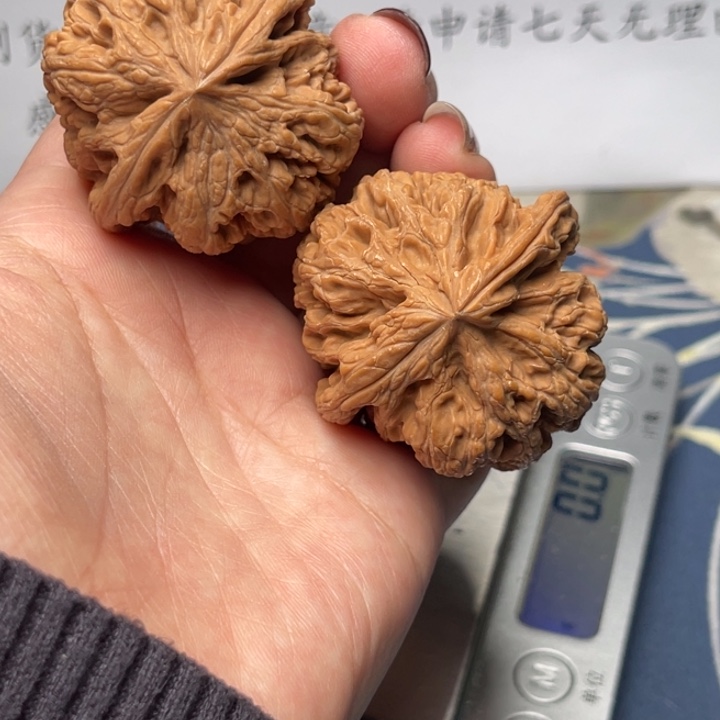 文玩核桃把件粗筋42