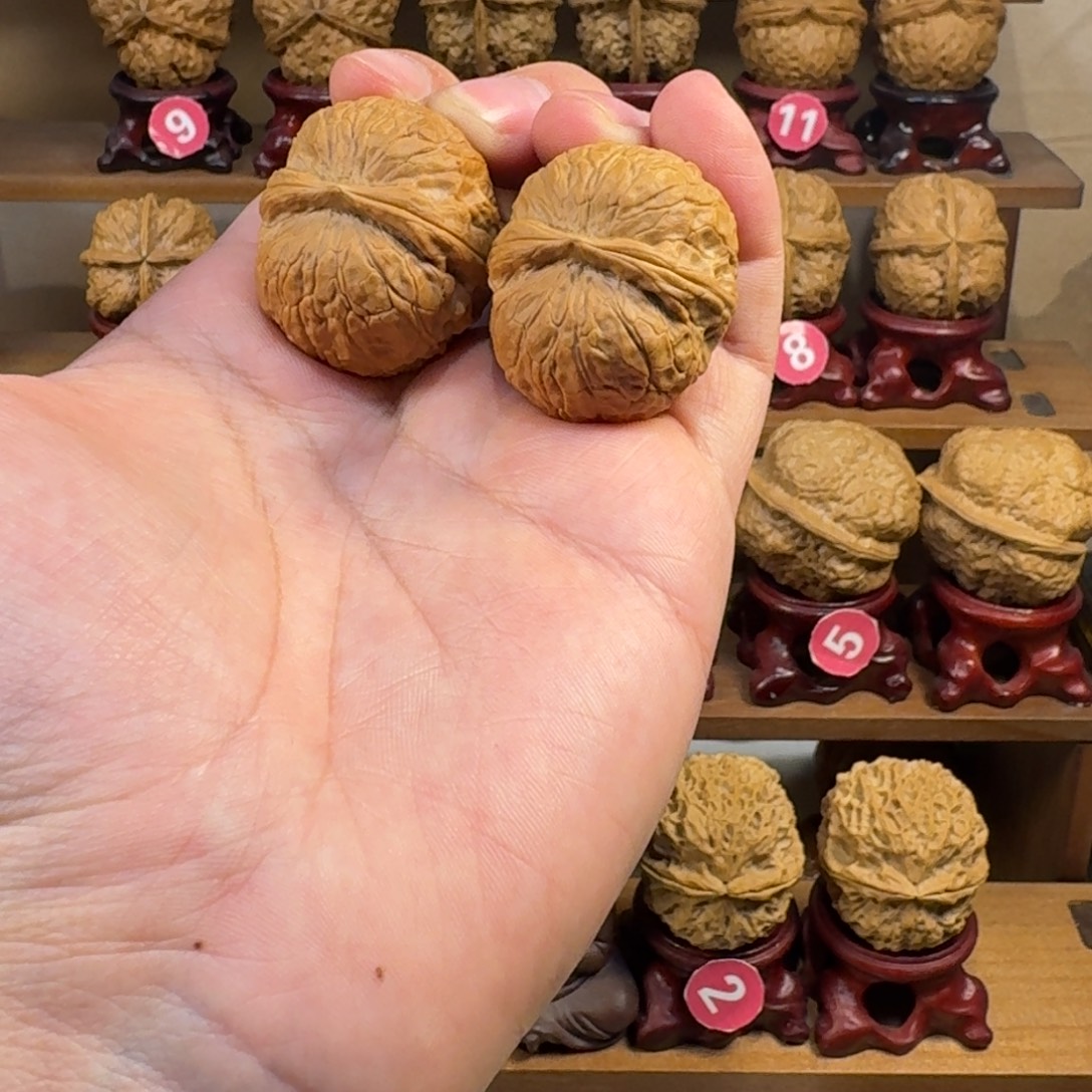 l***0铁核桃把件老树籽铁锤妹妹