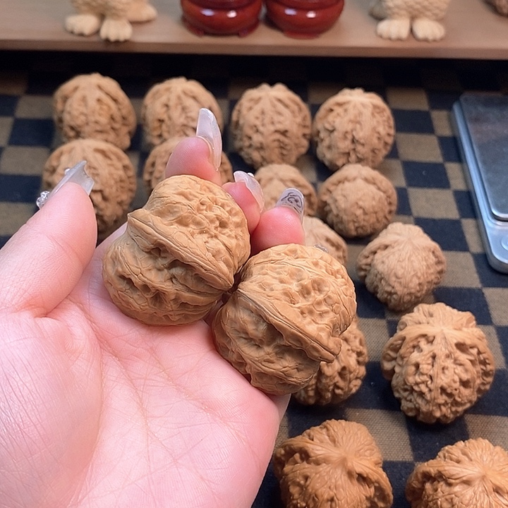 桃核把件❻41元宝。