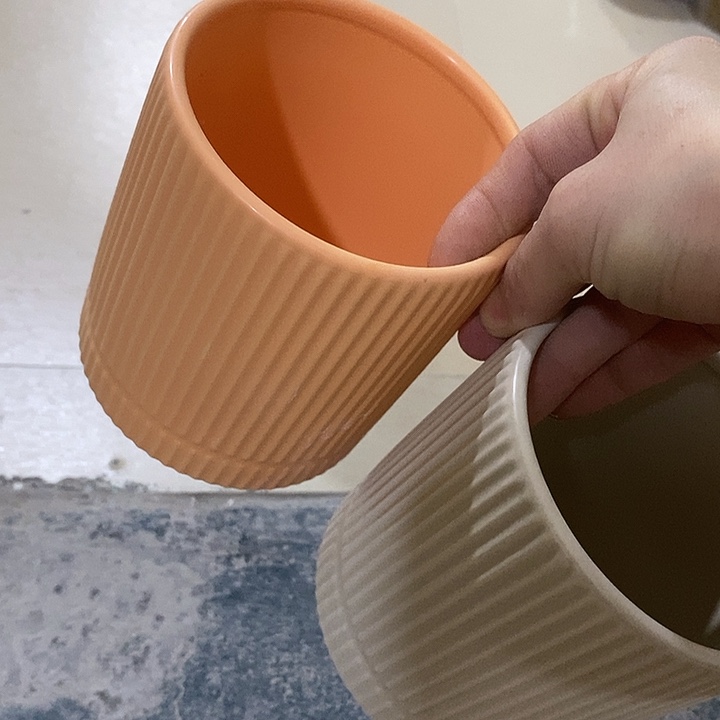 陶盆有孔 瑕疵针孔漏釉介意勿拍外口 10外高11